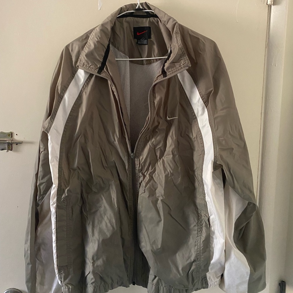 Nike windbreaker size Large white /grey color